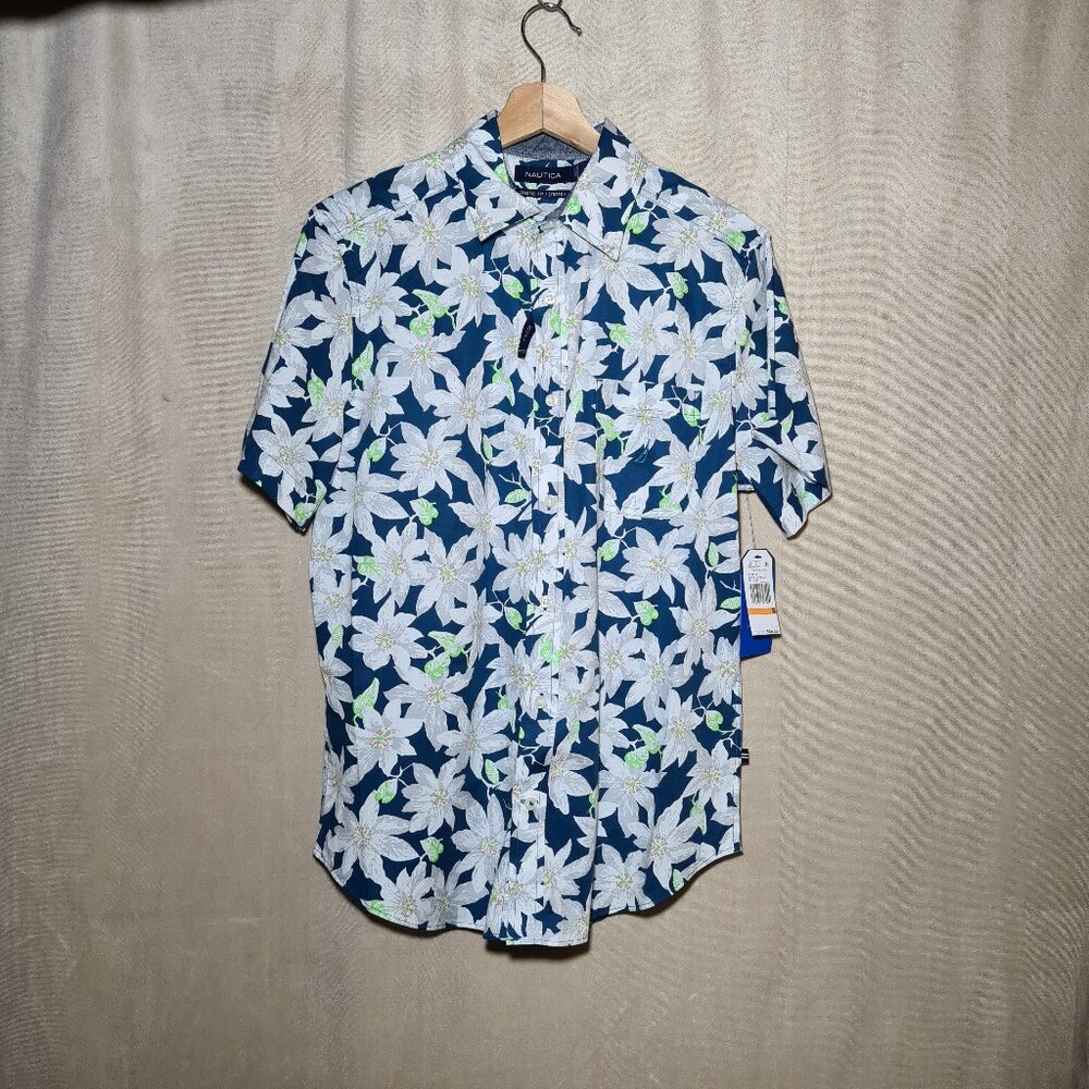 NWT Men's shirt size s Nautica